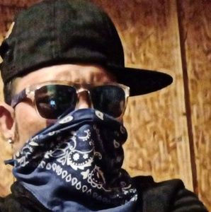 Meet your Posher, Charles